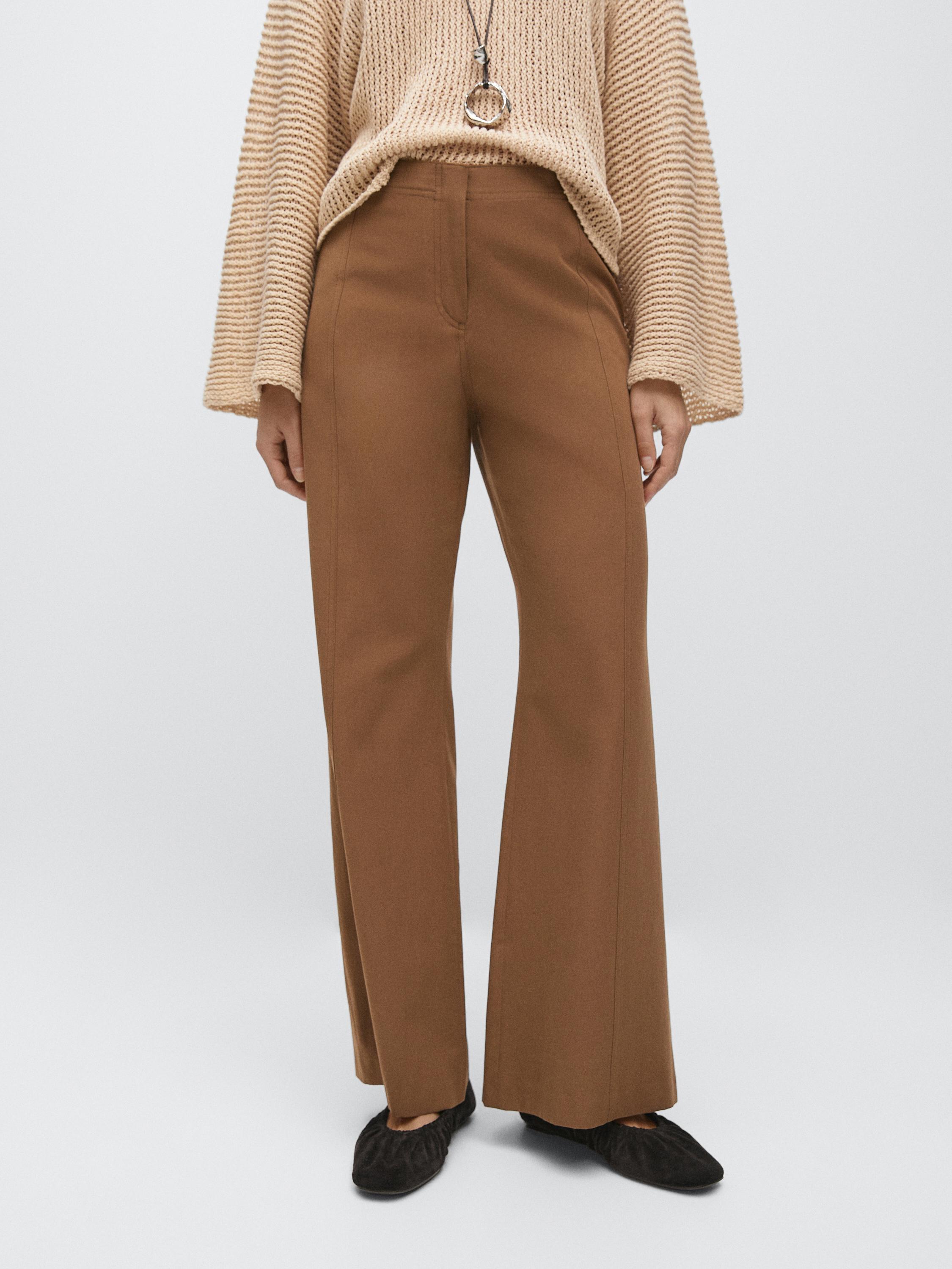 Pantalón flare fit con algodón