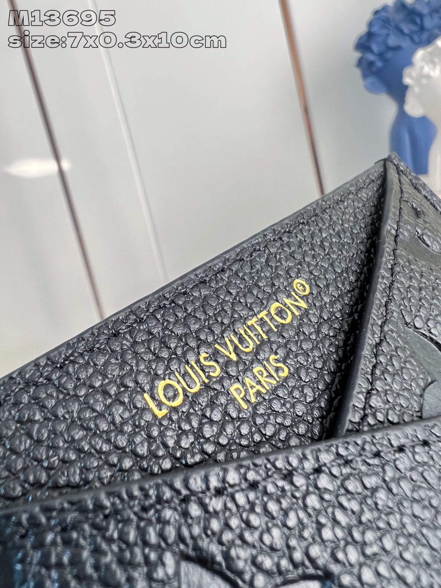 LV CARD HOLDER