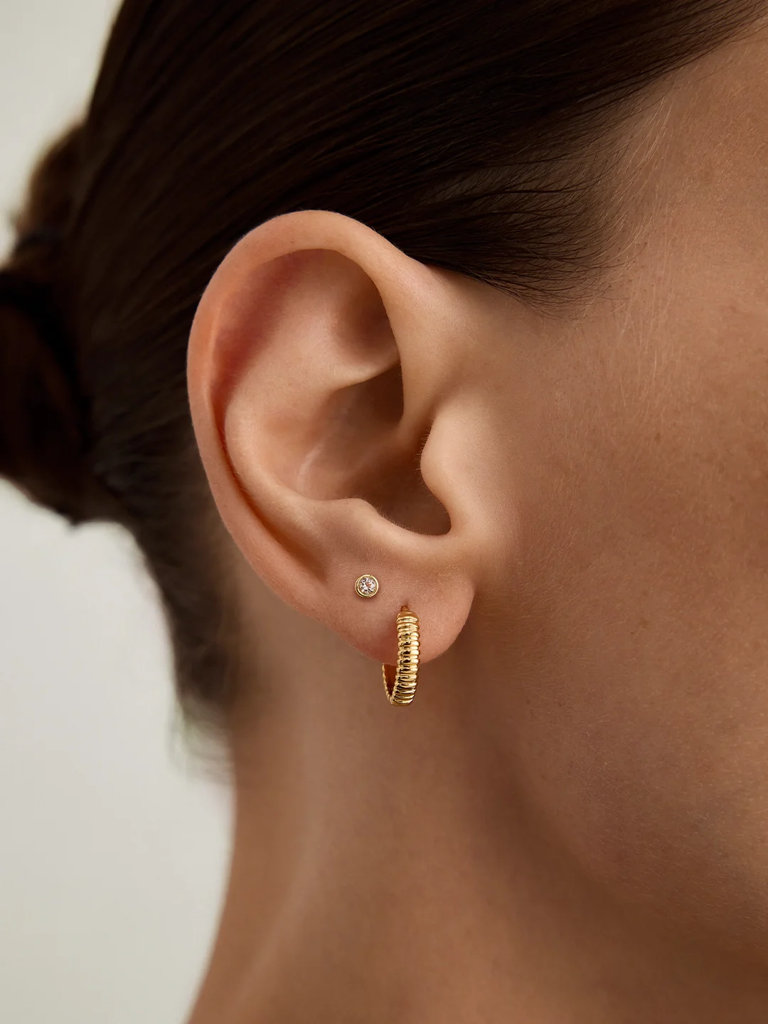 Round Sapphire Studs