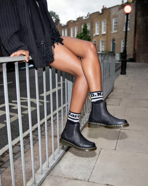 2976 Virginia Leather Chelsea Boots