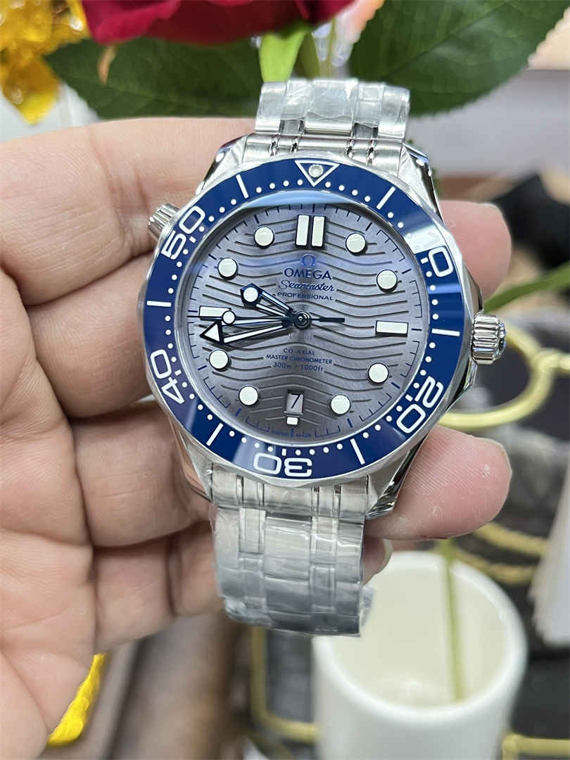 VSF Seamaster 300M Grey Dial Replica – 42mm Diver Watch with Ceramic Bezel