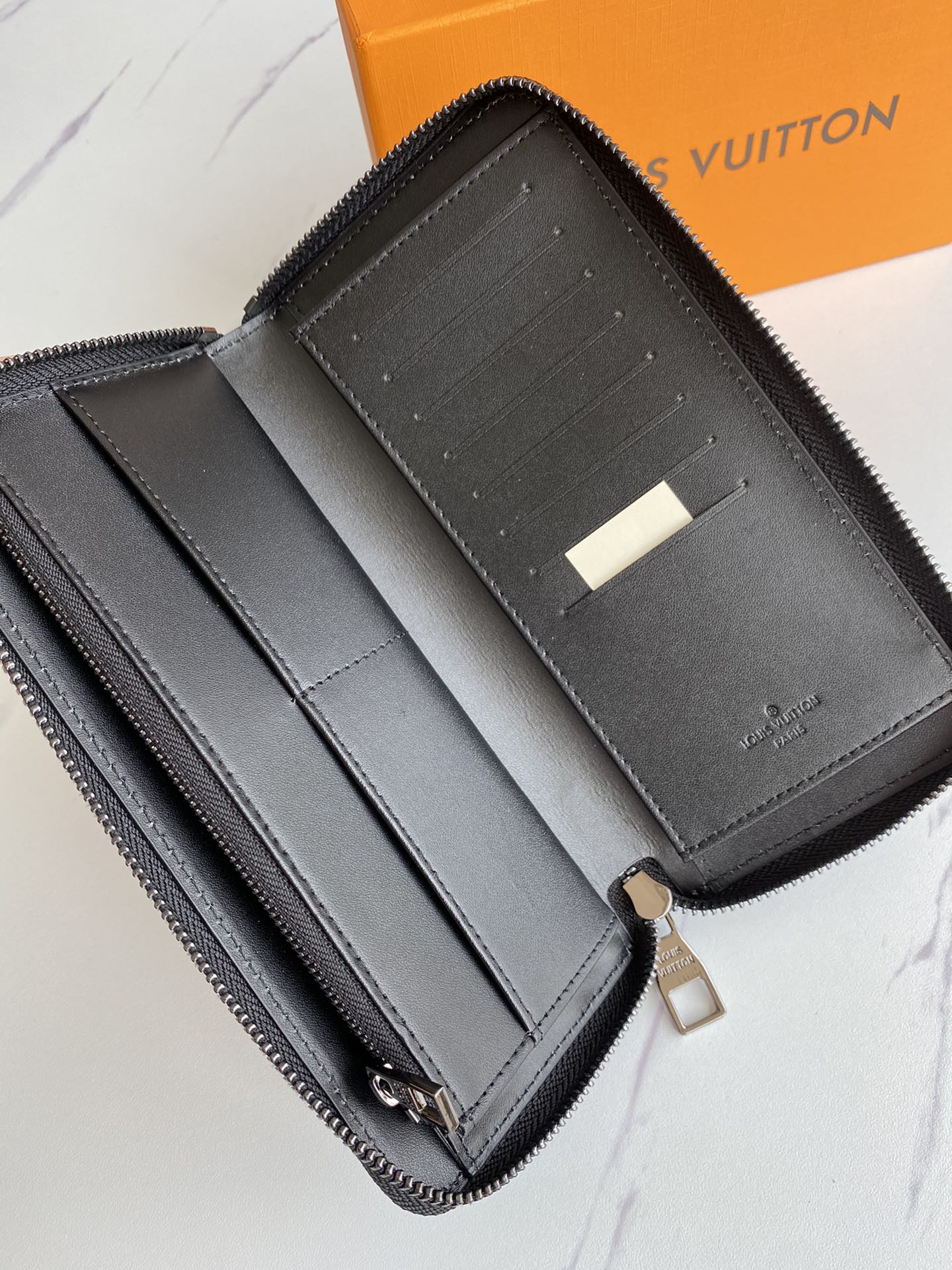 Long Wallet 7.5″x3.9″ BB-918000393