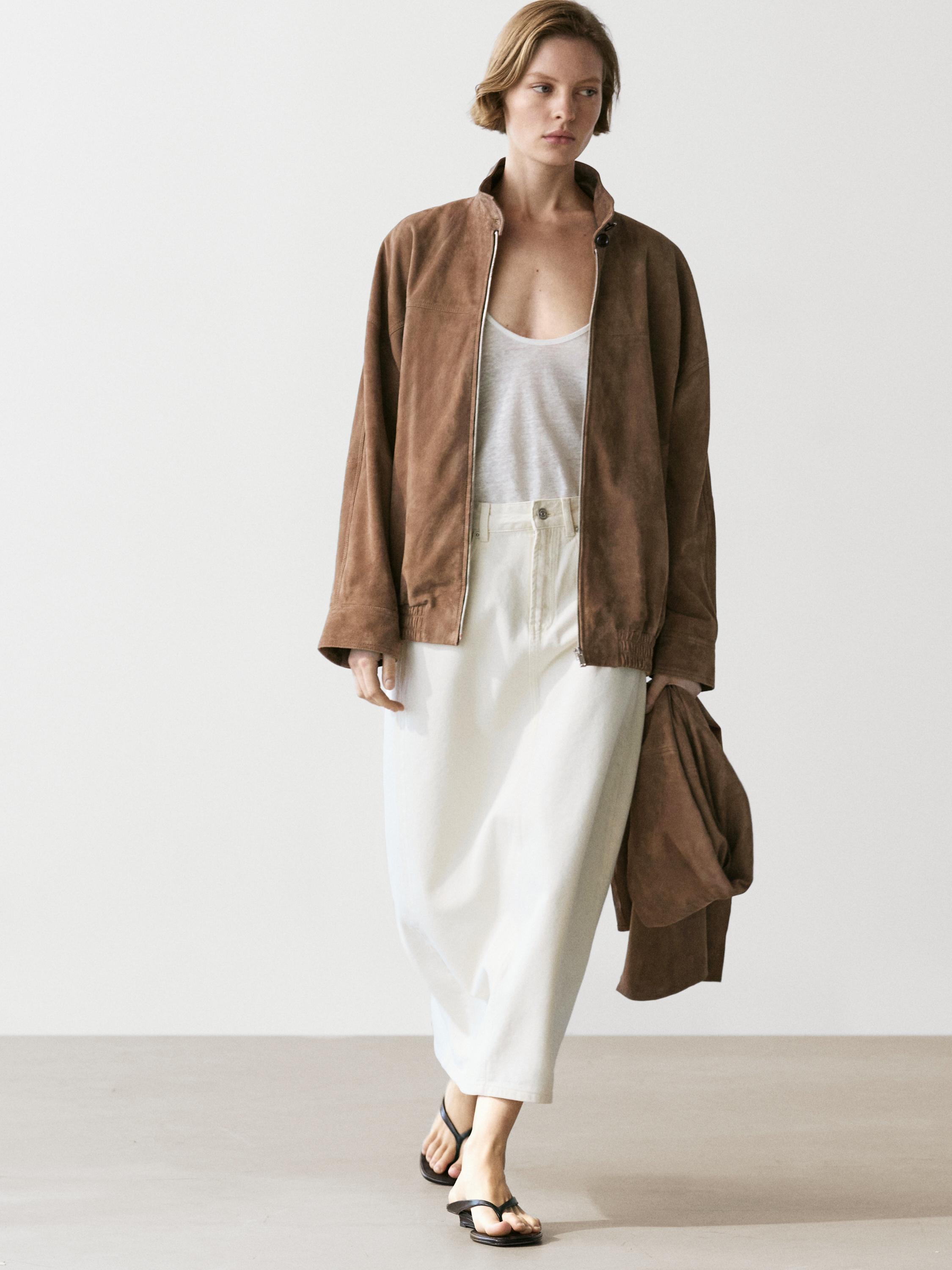 Chaqueta bomber detalle bufanda piel ante