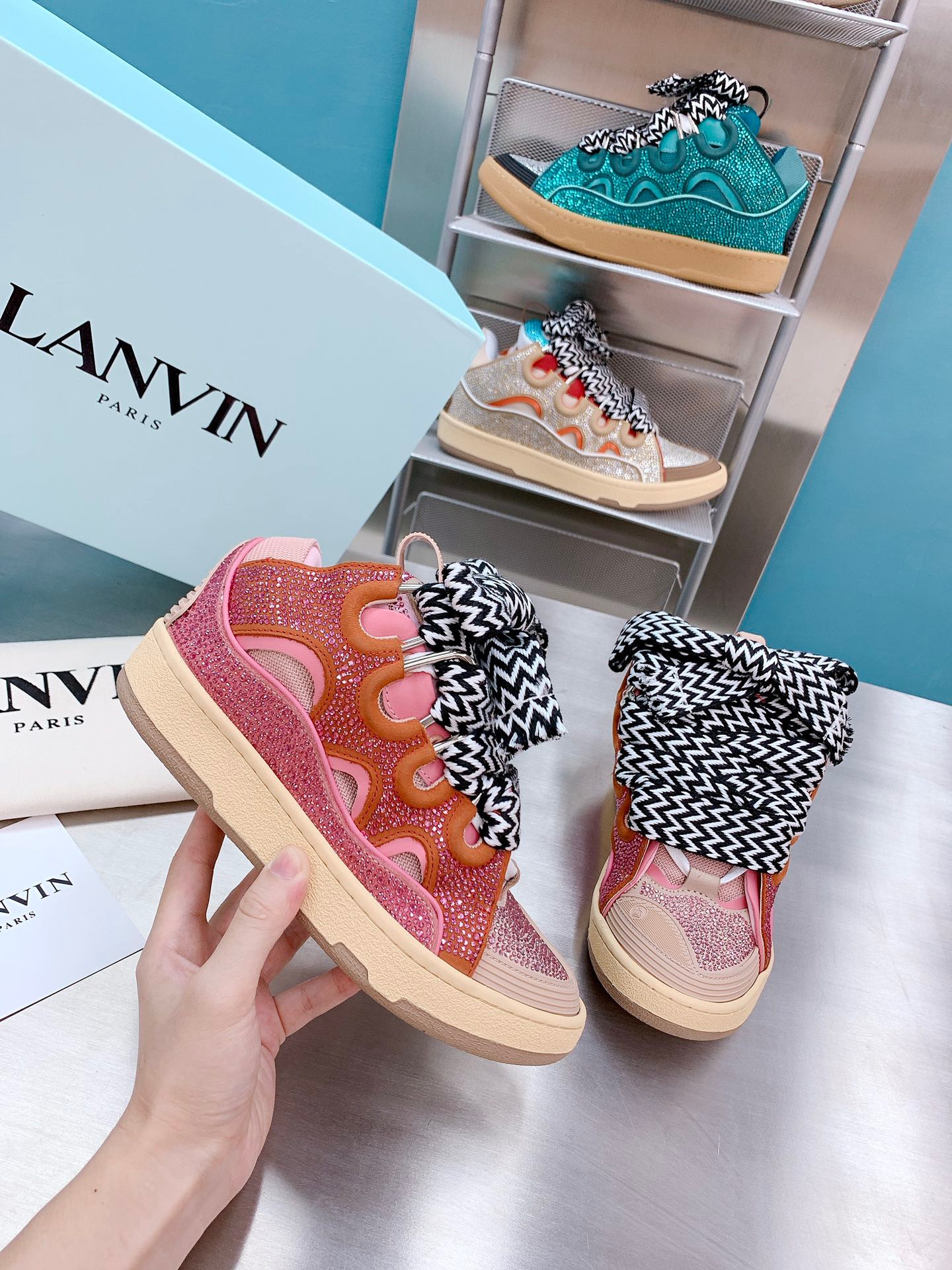 LAN Curb Sneaker 24
