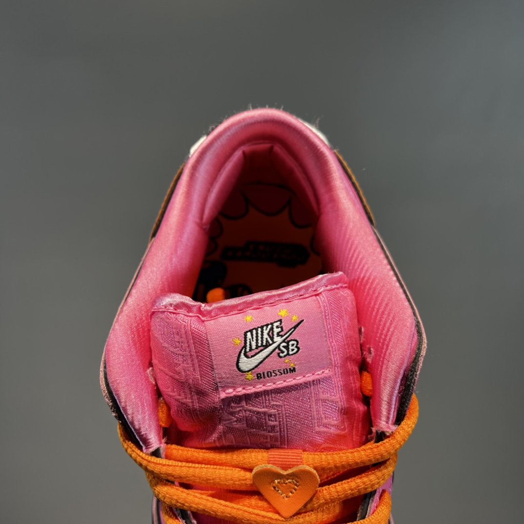 NK SB Dunk Low The Powerpuff Girls Blossom