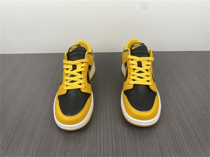 NK Dunk Low Championship Goldenrod DD1391-004