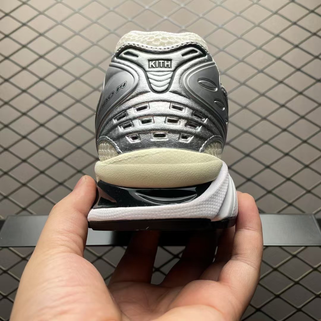 ASS Sneakers