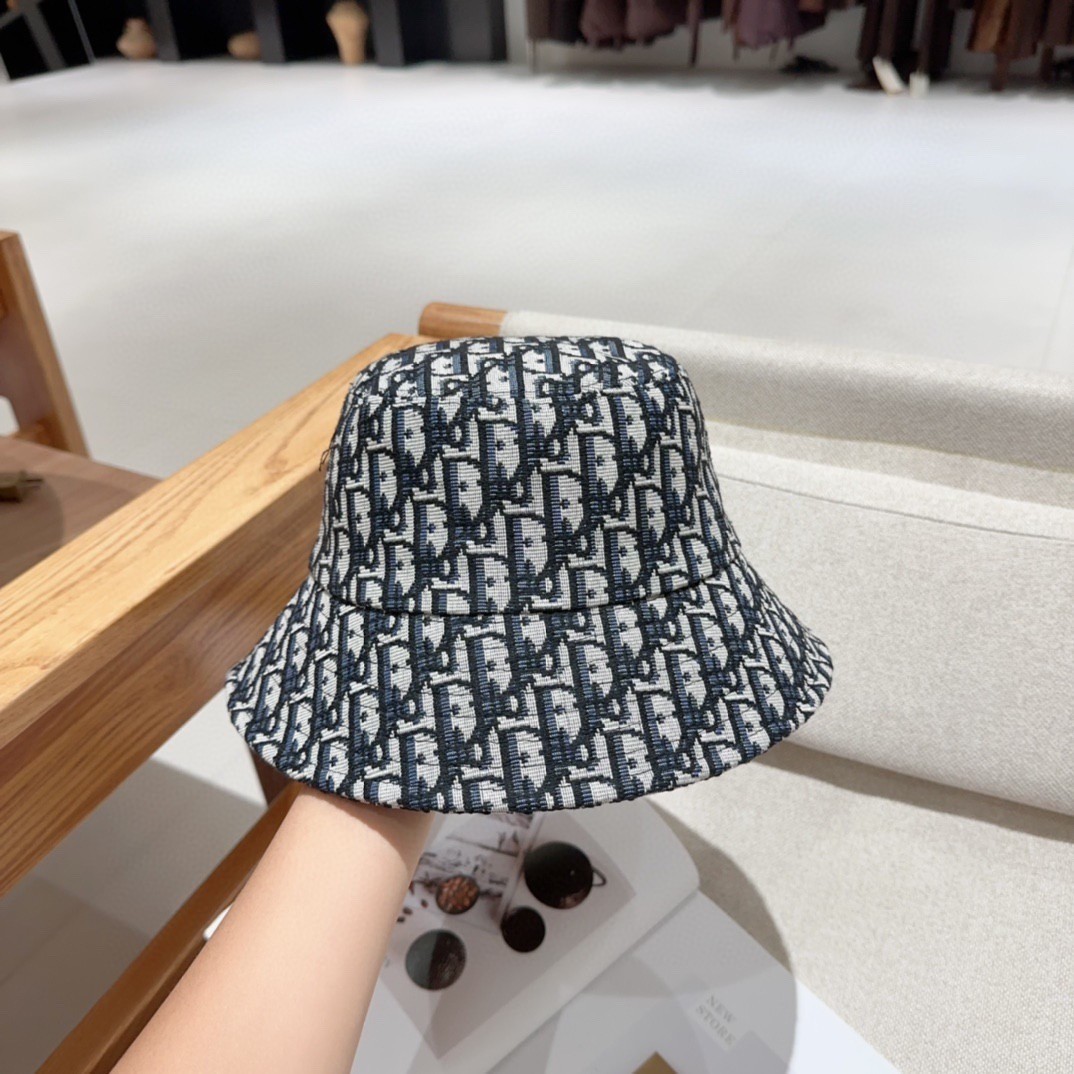 DR hat