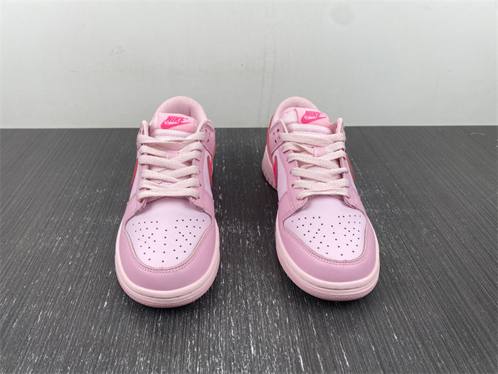NK Dunk Low Triple Pink DH9765-600