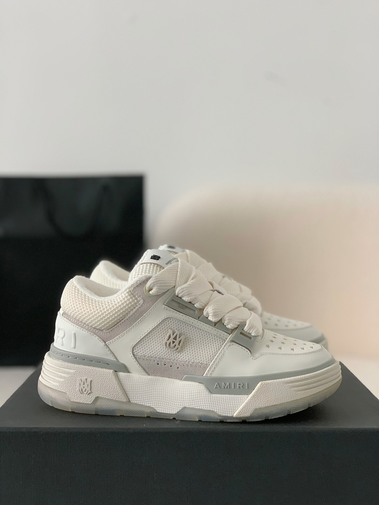 AMRI Sneakers