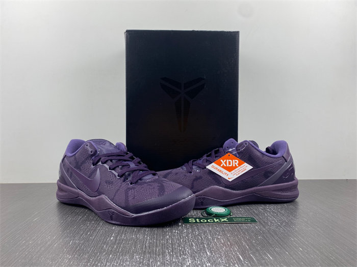 NK Kobe 8 Black Mamba Collection Fade to Black BB9456-551