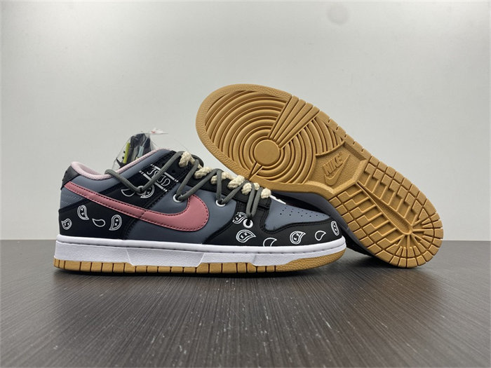 NK Dunk Low SE FREE DH0952-001