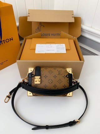 LV small SIDE TRUNK handbag M46815, size: 18*12.5*8cm