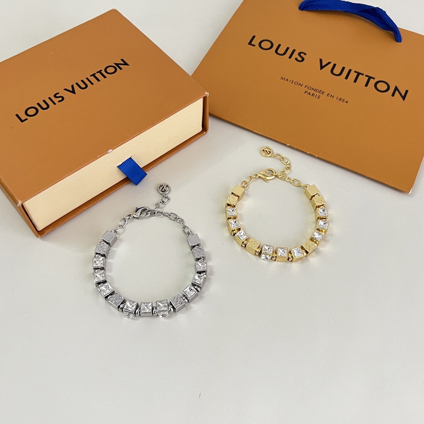 LV Bracelets（Multiple colors）