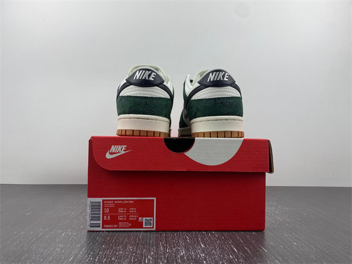 NK Dunk Low “SKU” FQ8893-397