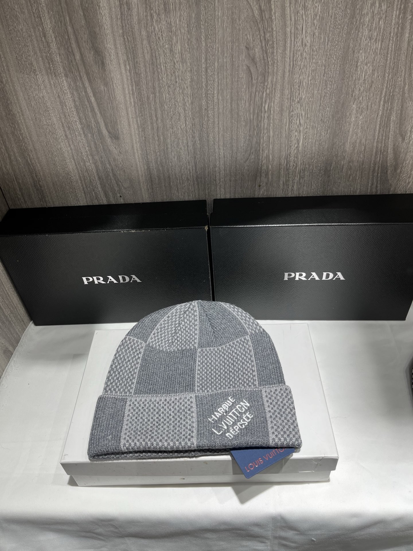 LV Beanies（Multiple colors）