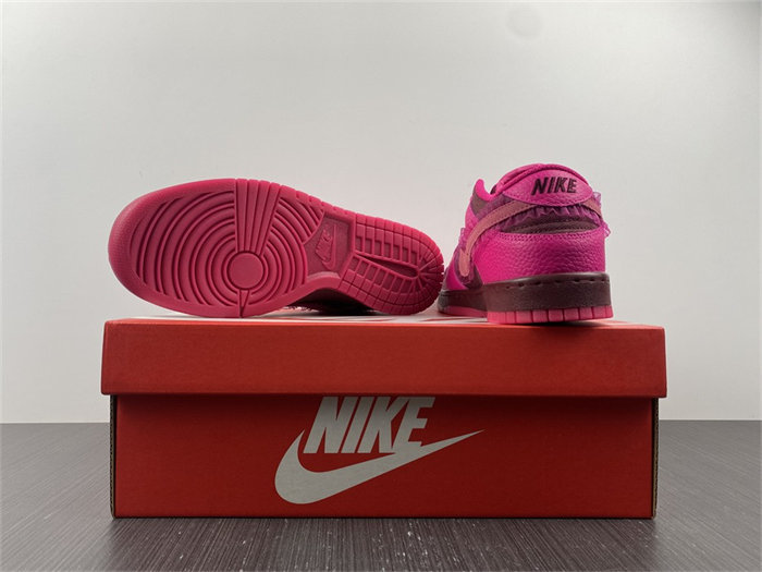 NK Dunk Low Valentine's Day DQ9324-600