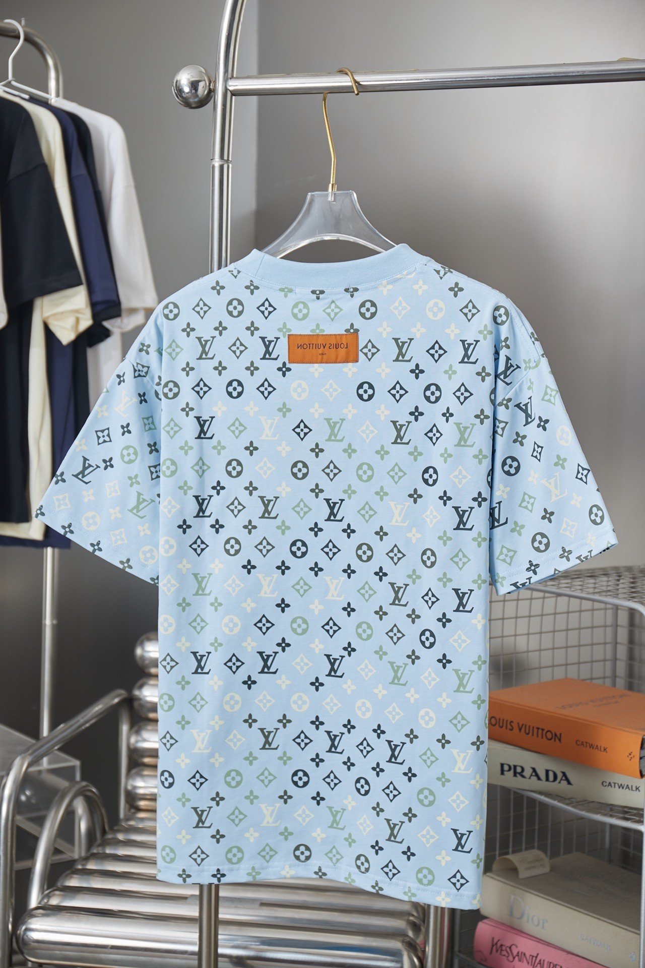 LV T-shirt
