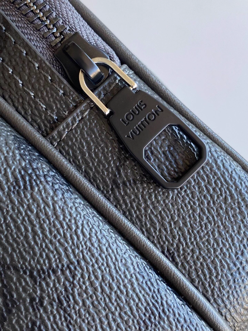 LOUIS VUITTON M26783 Nil