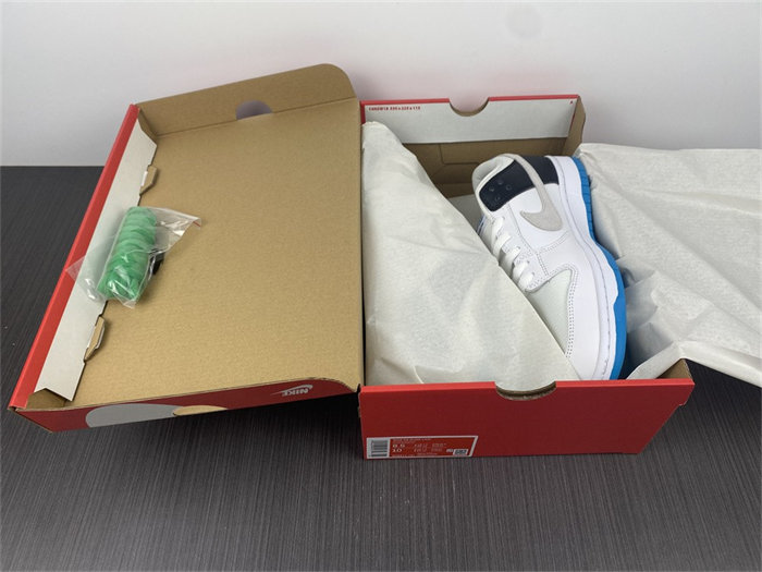 NK SB Dunk Low Laser Blue BQ6817-101