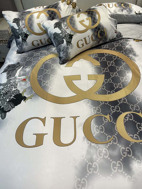 Fashion Washable Silk Digital Bedding Sets(1 Quilt,1 Sham,2 pillow cases)SJT-986074