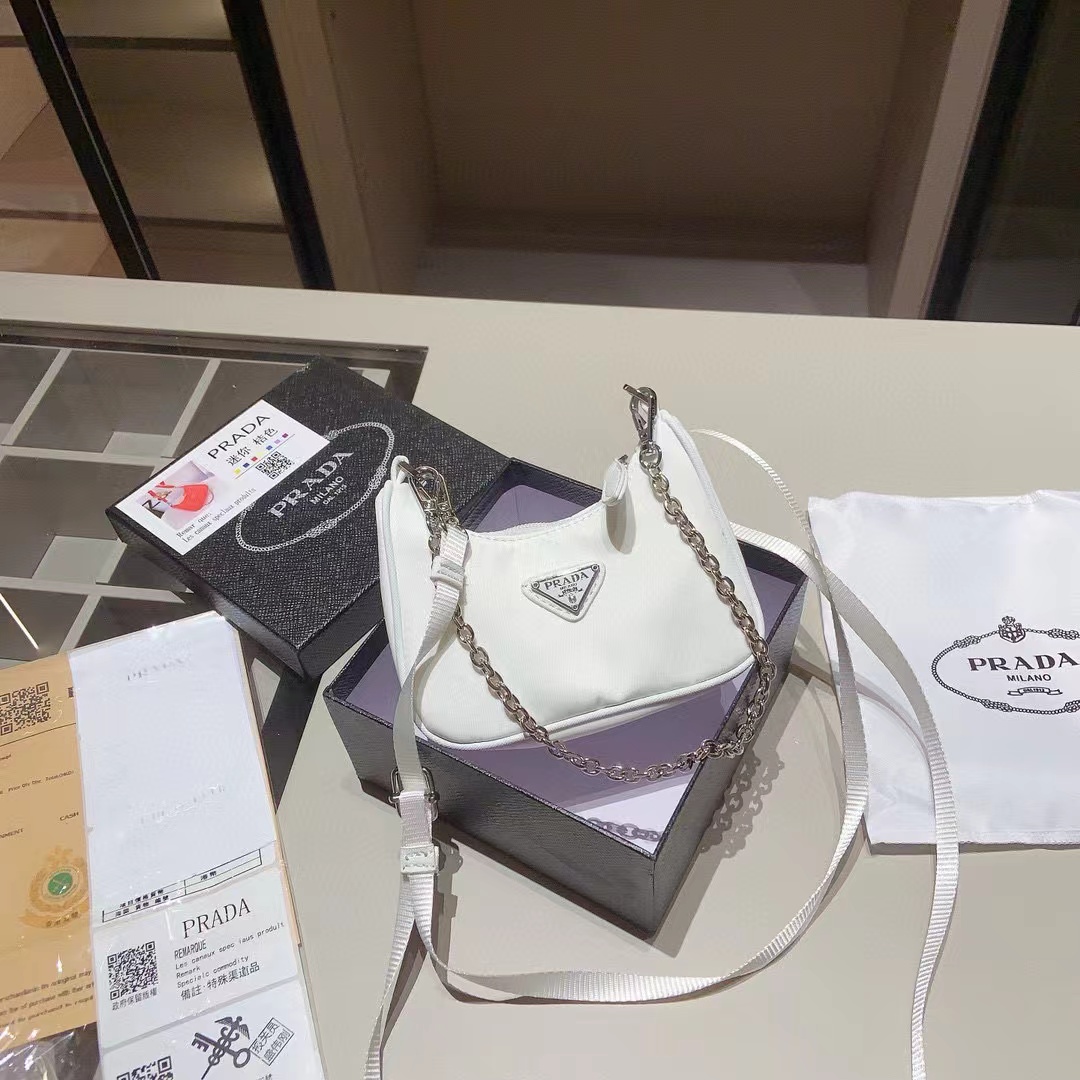 New 5.9″x4.3″x1.6″ mini crossbody bag with chains and strap BB-921217