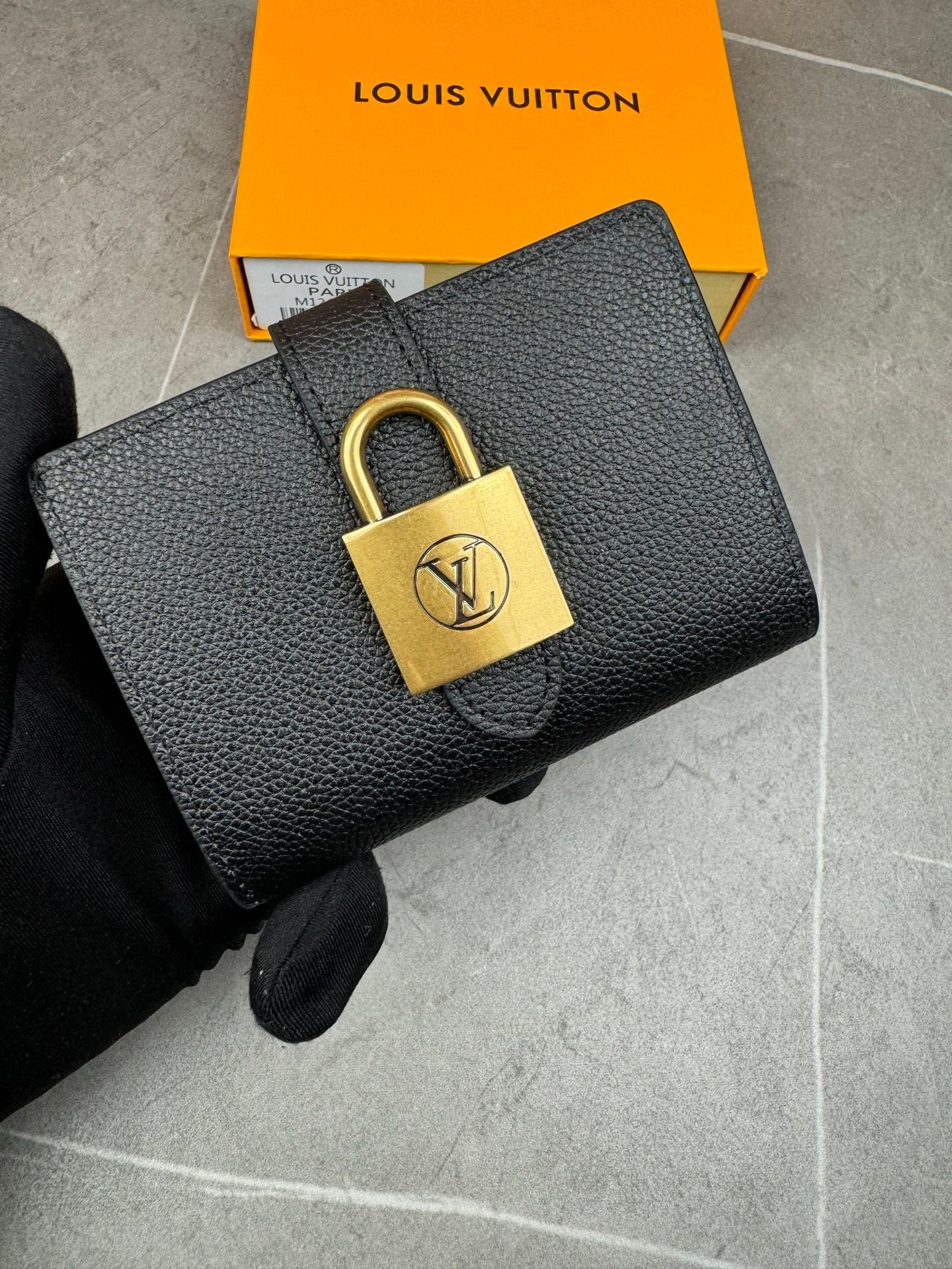 【Louis Vuitton】Folding Wallet, Compact, Logo, Gift, 5 Colors