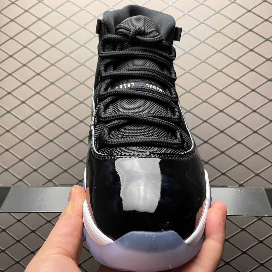 JRD 11 Retro Space Jam 378037-003