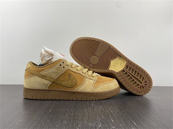 NK SB Dunk Low Wheat 883232-700