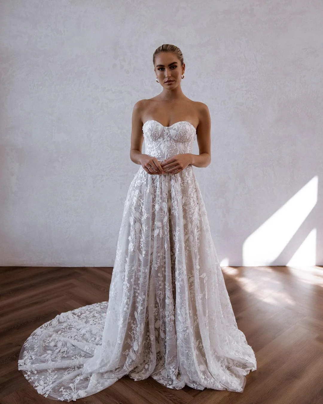 Fairy A Line Sweetheart Lace Wedding Dress with Appliques