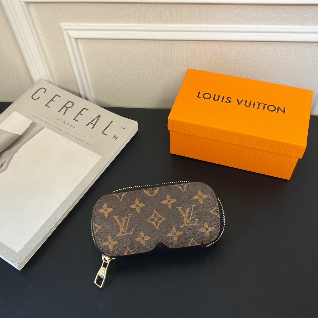 LV Glasses case