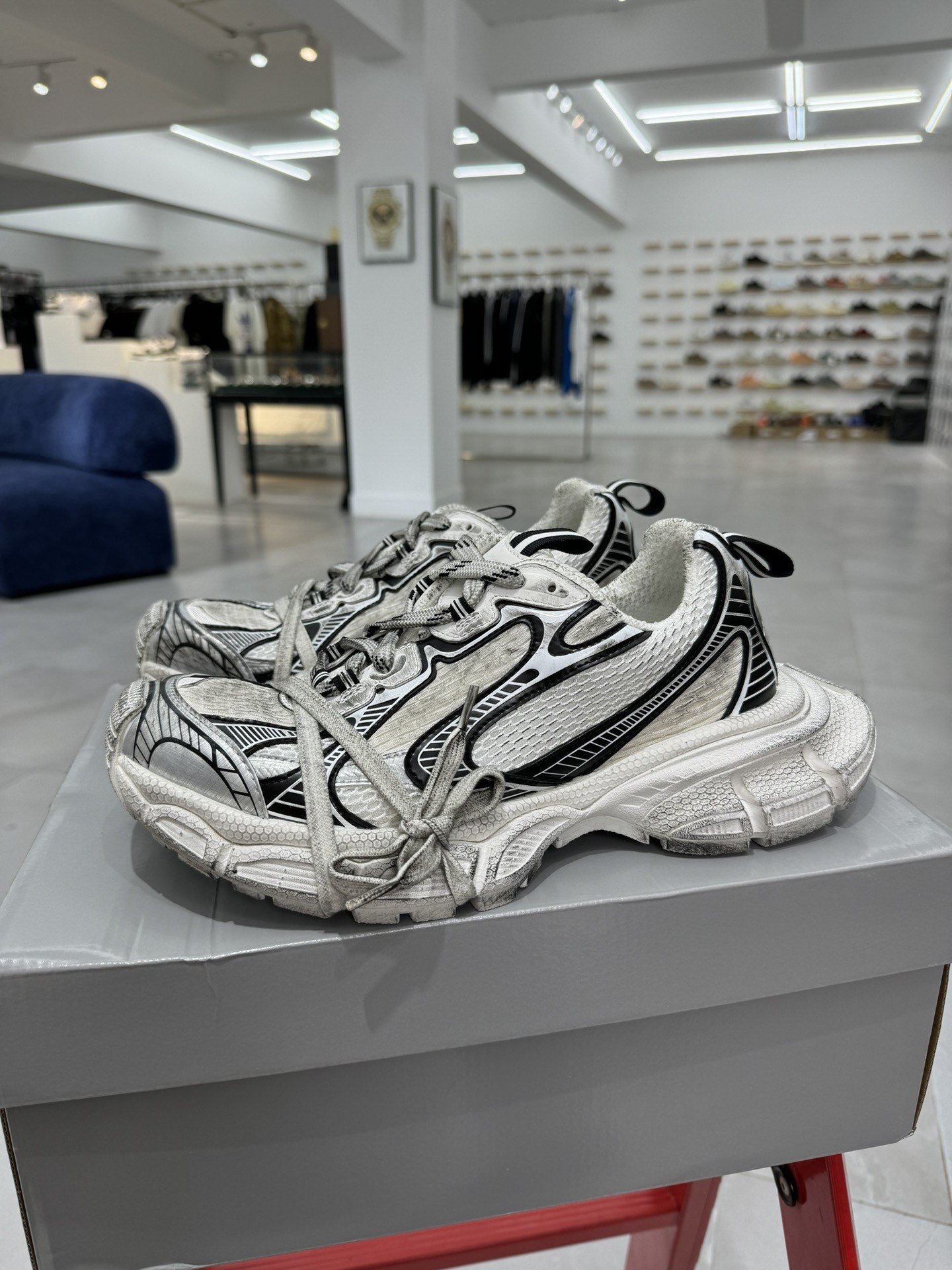 BLCG Sneakers