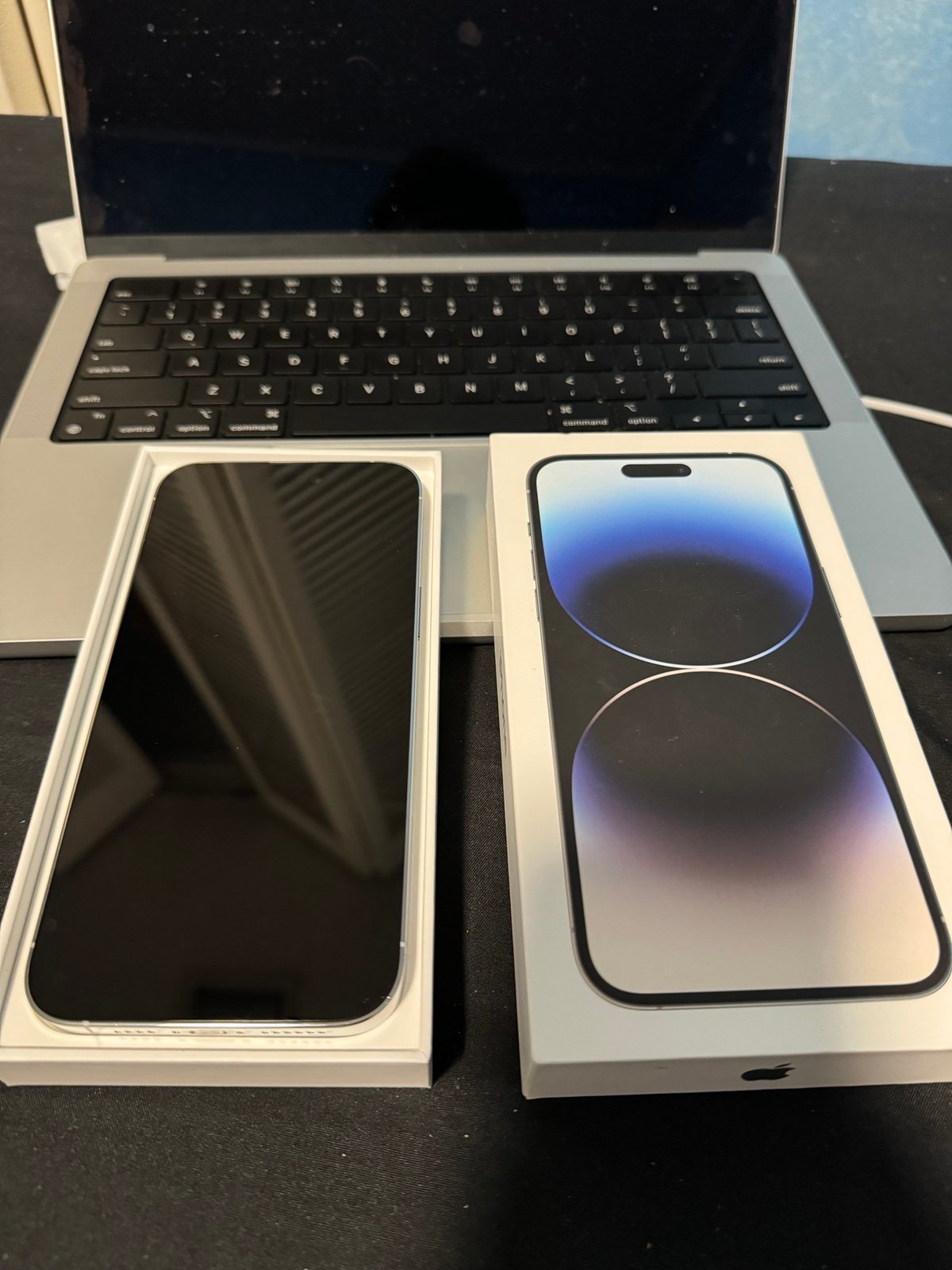 iPhone 14 2F73