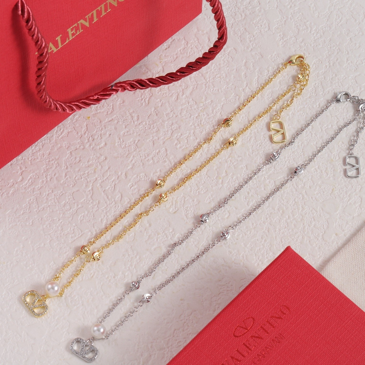 VLTN Necklace（Multiple colors）