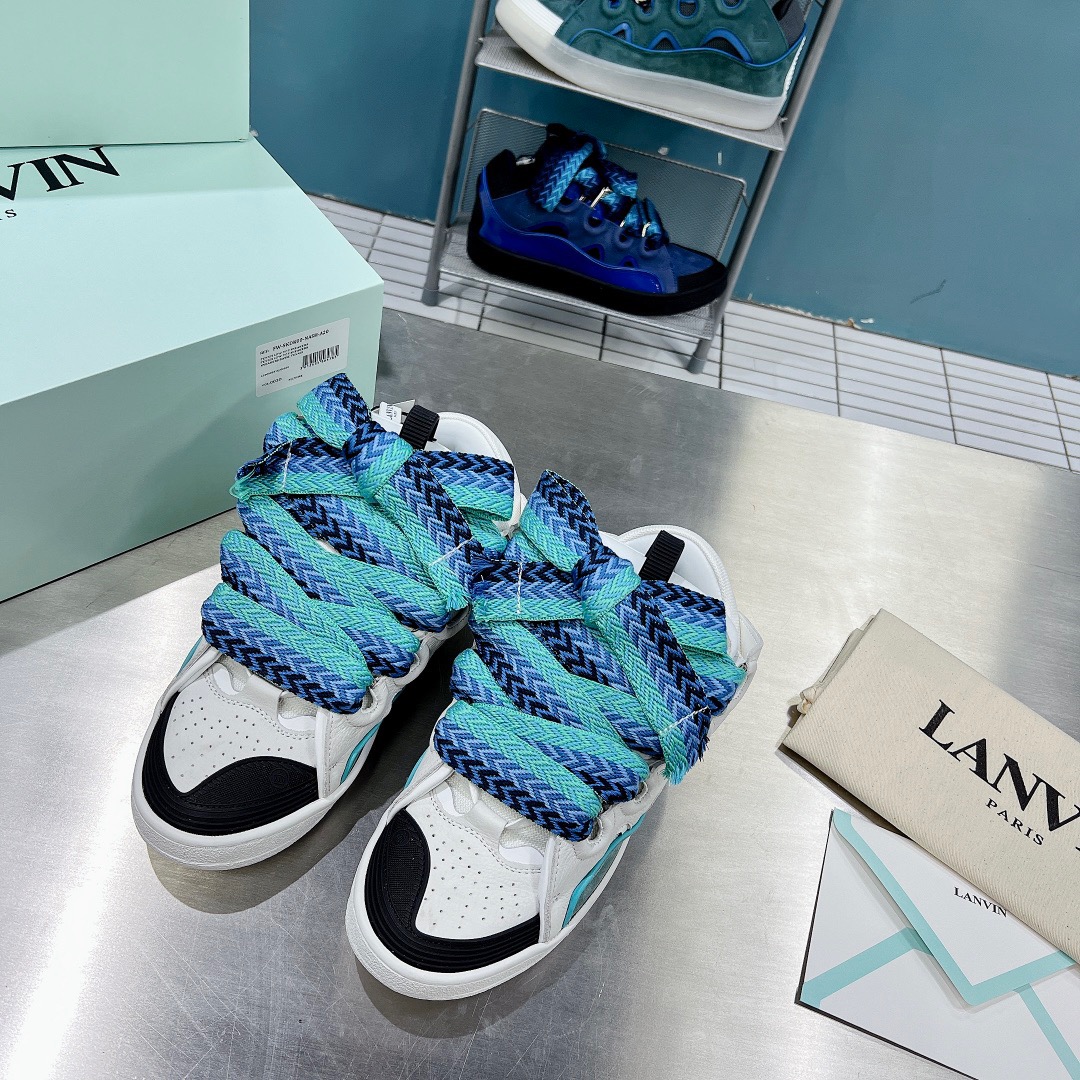 LAN Curb Sneaker 15