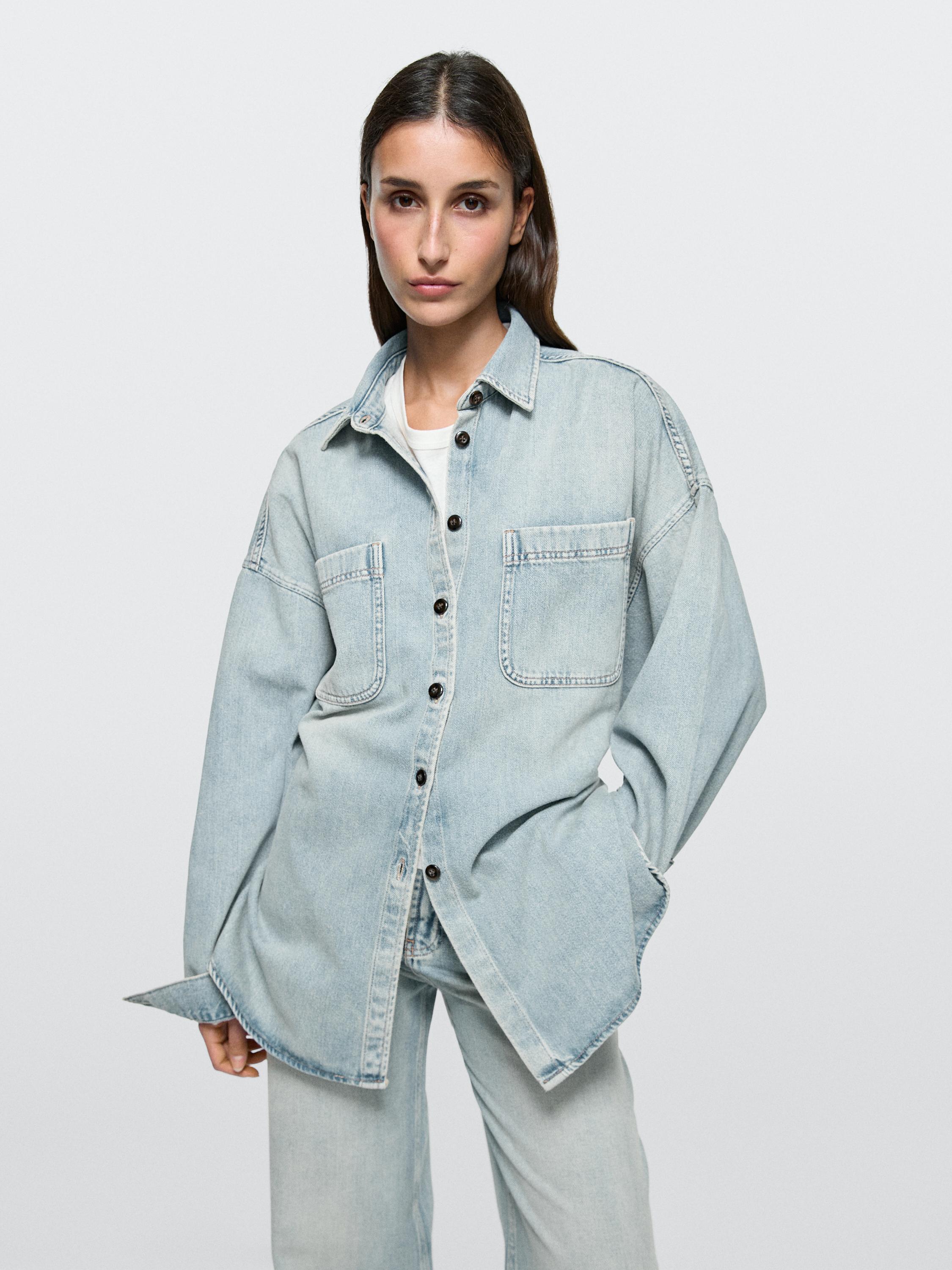 Camisa denim oversize detalle bolsillos
