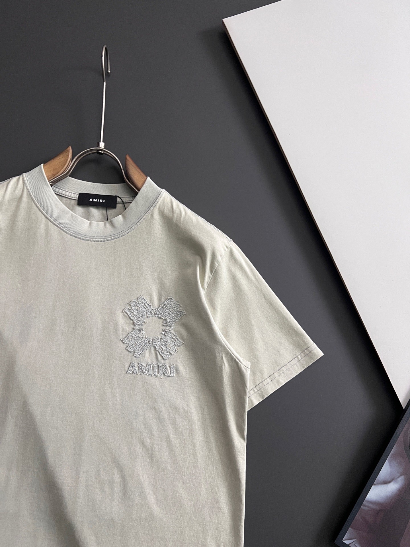 Amri T-Shirt