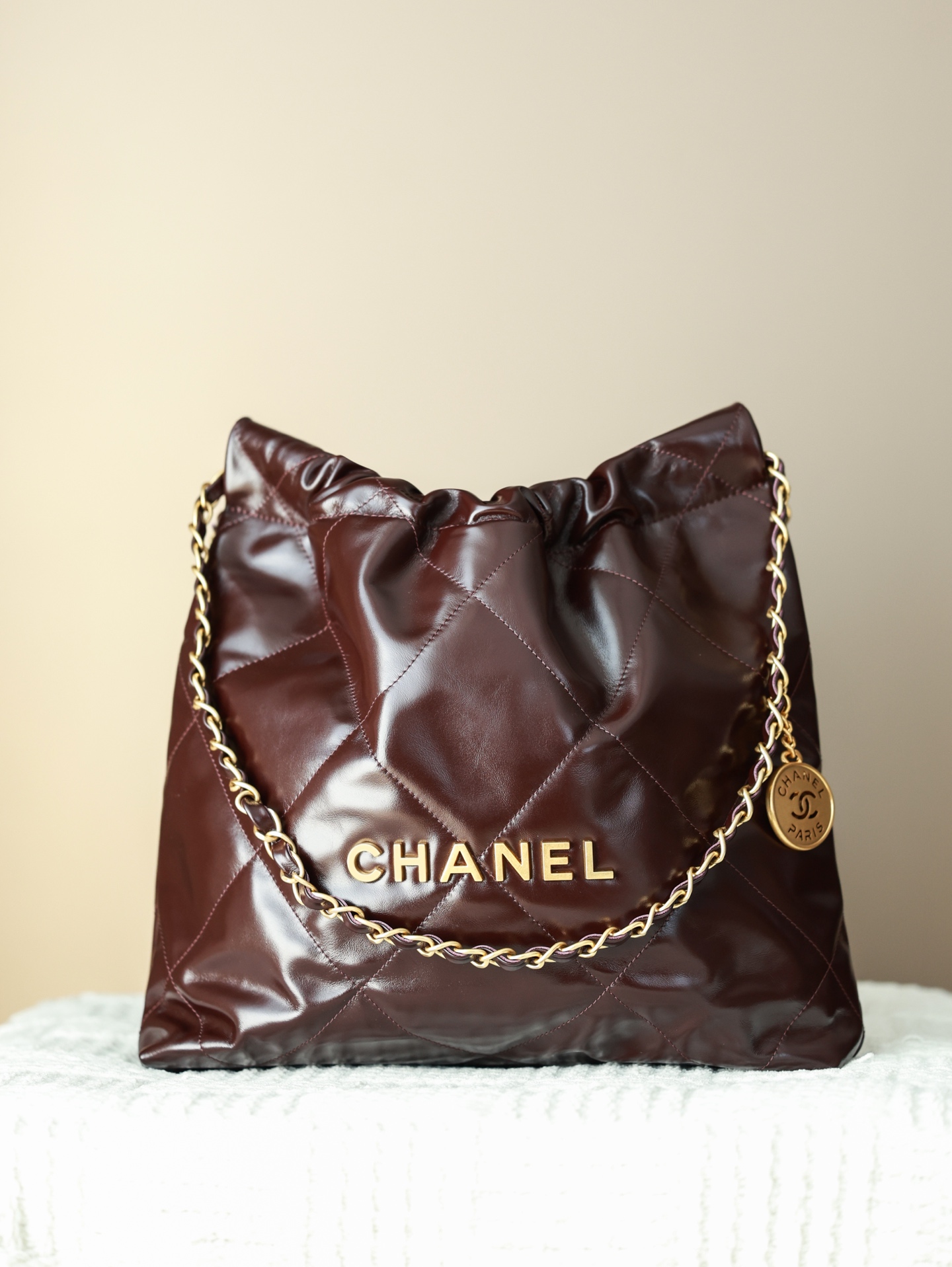 Chanel 22 small handbag