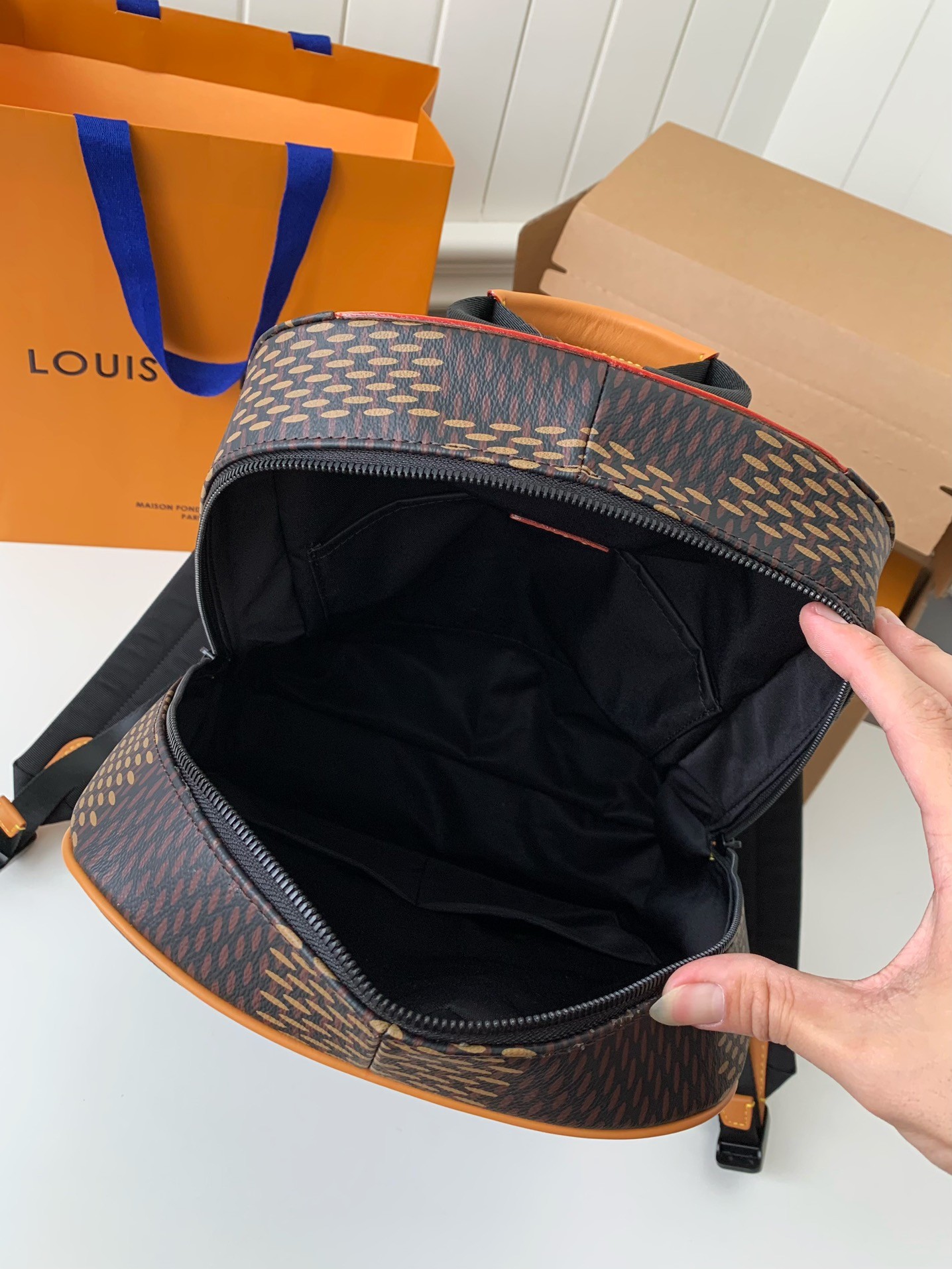 LV × NIGO Campus 30*39*13cm