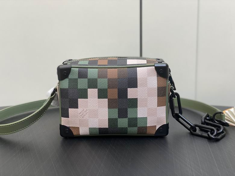 LV  Messenger Bags