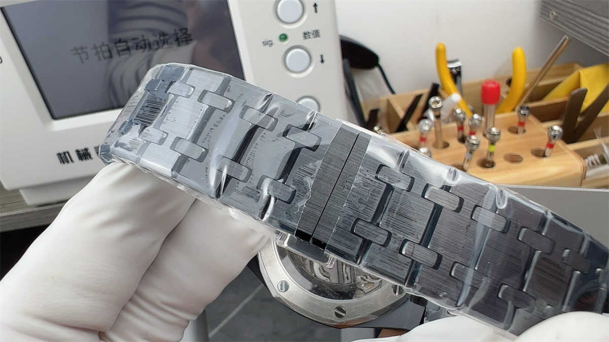 APS Factory Audemars Piguet 26240 Ceramic Replica – Premium Full Ceramic Chronograph (2025 Edition)