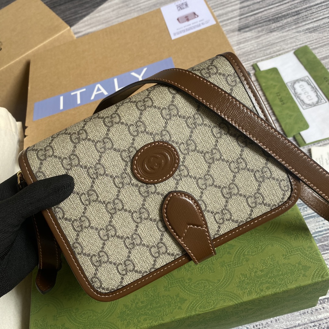 Woman’s Handbag with straps 7.9″x6.7″x3.1″ BB-9190042