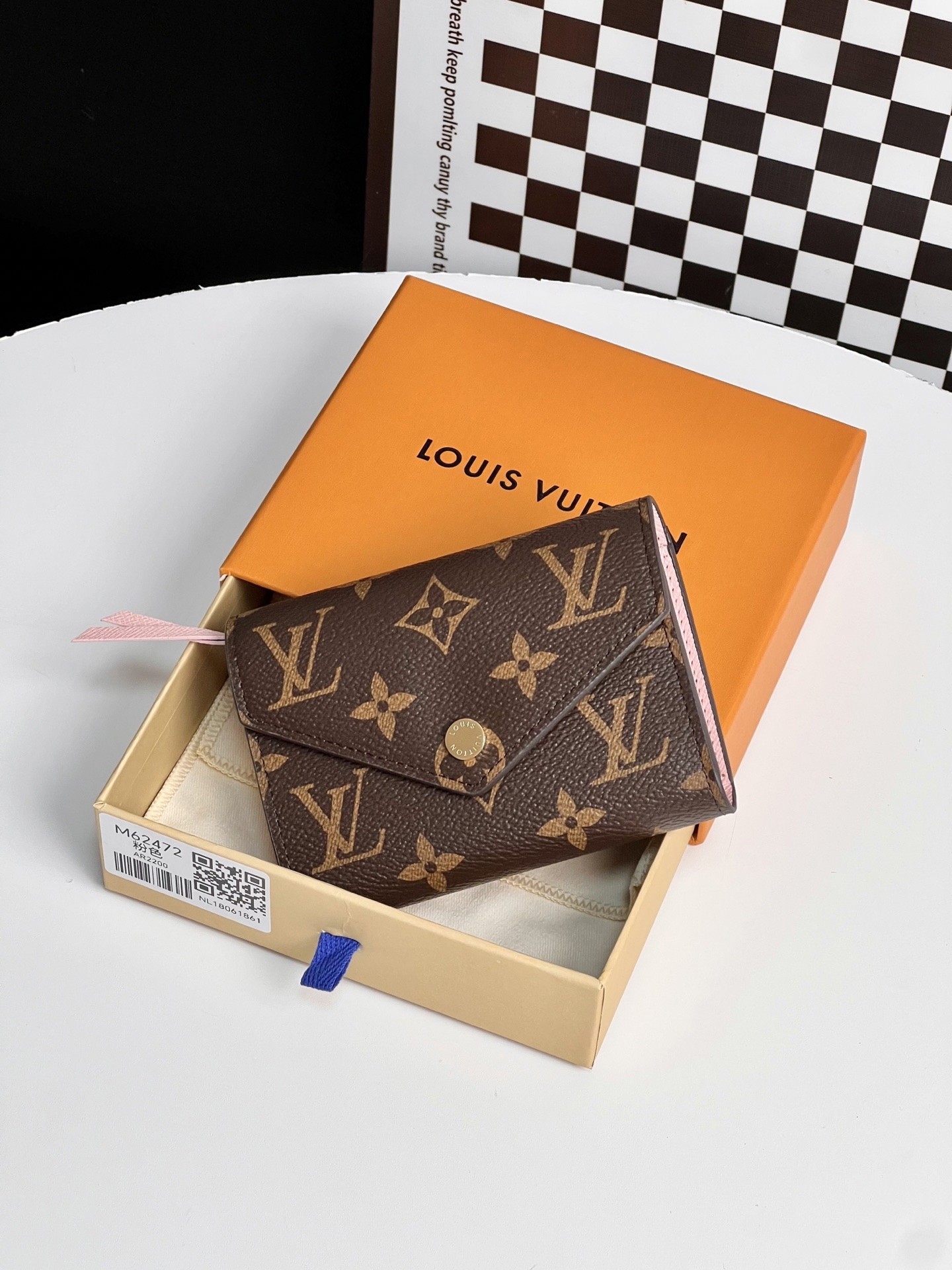 LV Wallets Size：12x9.5x2.5cm