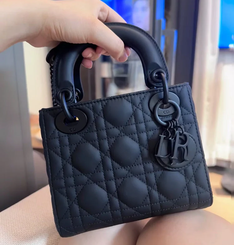 [Dior] Hard to find ★ Super cool matte black ★ Mini bag