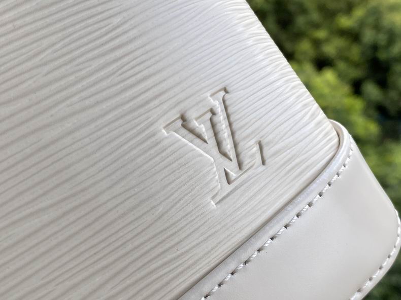 LV Bag 23.5x17.5zx11.5cm