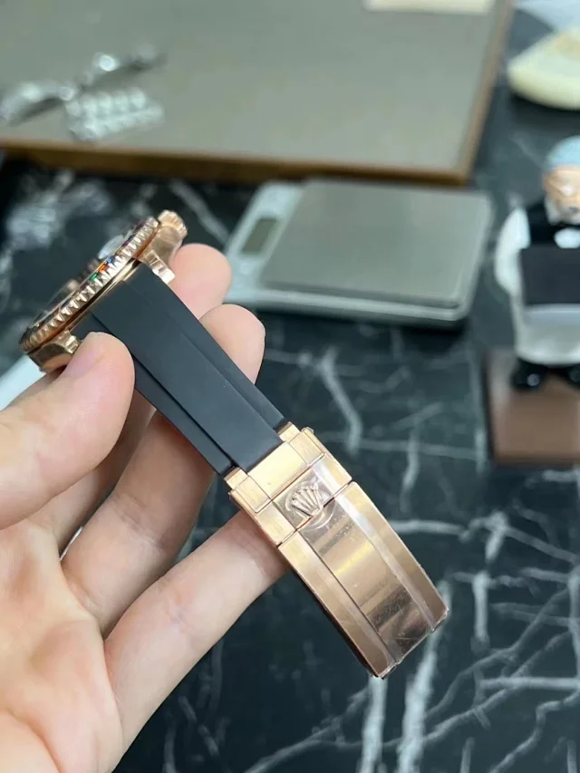 Replica Rolex Yacht Master 40 116695SATS – Rose Gold Candy Bezel VS Factory