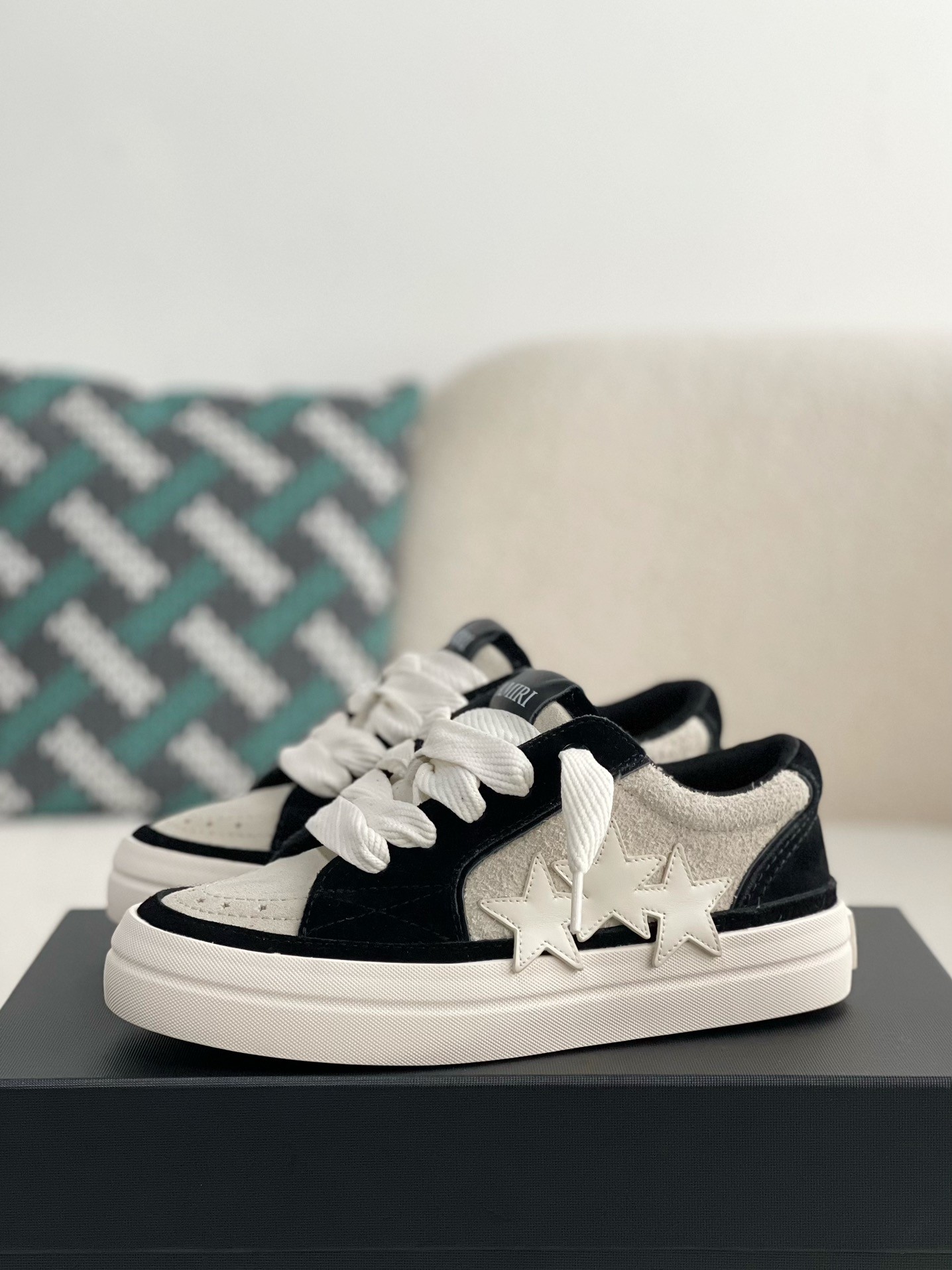 AMRI Sneakers