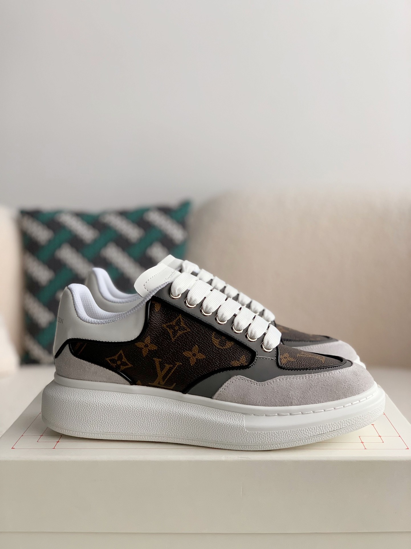Alexander McQ x Lv versatile Sneakers