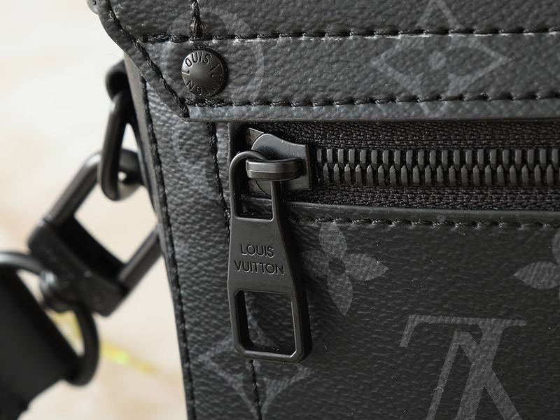 7.5″x5.9″x2.8″ Leather Hand bag With Adjustable Strap BB-921434