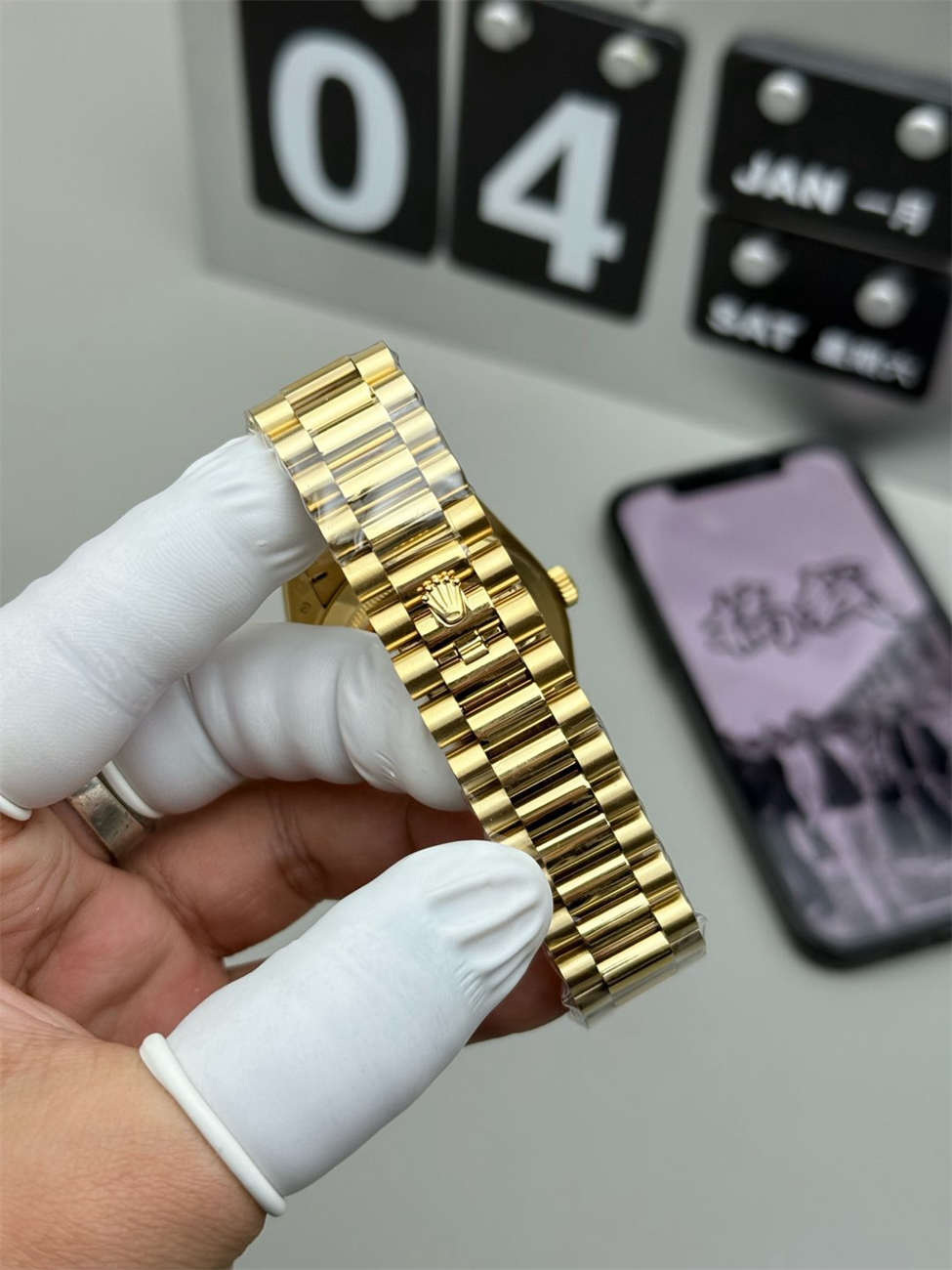 Rolex Day-Date 40 Green Replica (QF Factory) – 195g Heavy Tungsten Gold